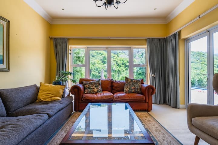 To Let 4 Bedroom Property for Rent in Hout Bay Western Cape